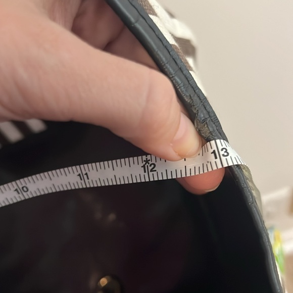 Henri Bendel pet tote - Picture 6 of 12